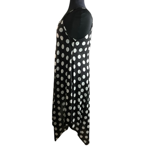 Simply Couture Polka Dot Sleeveless Handkerchief Hem Dress - in Black and White - Picture 6 of 13